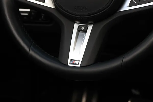 Car image 28