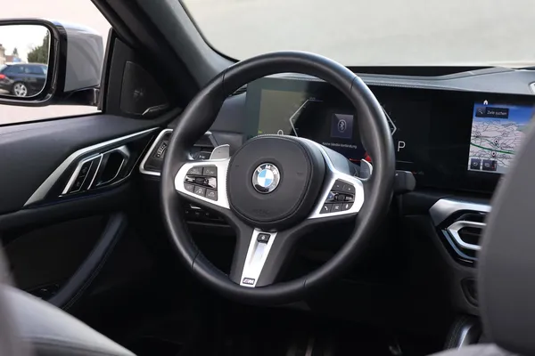Car image 29
