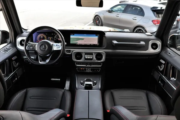 Car image 18