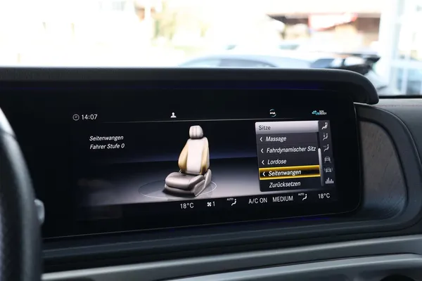 Car image 29
