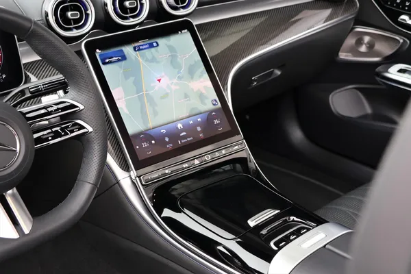 Car image 18
