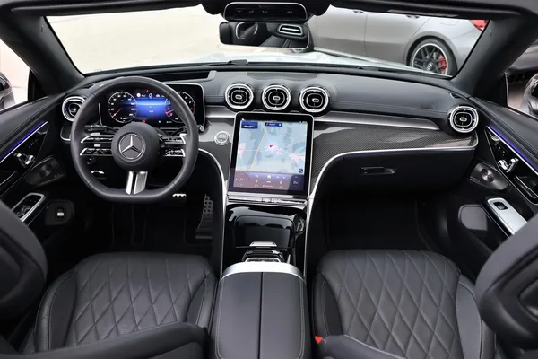Car image 27