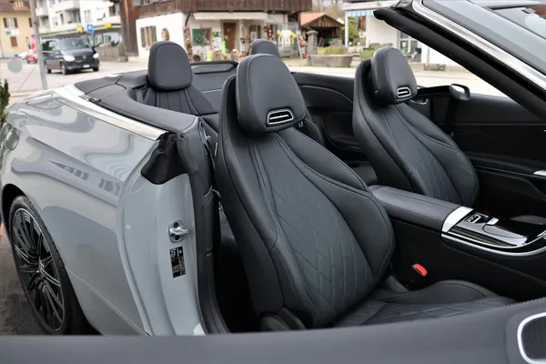 Car image 33
