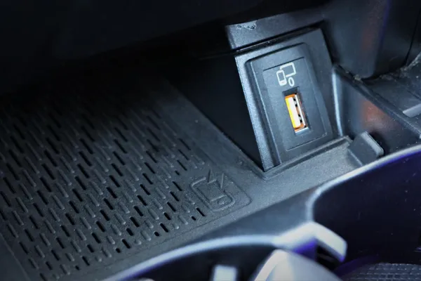 Car image 23