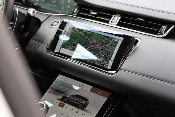 Car image 13