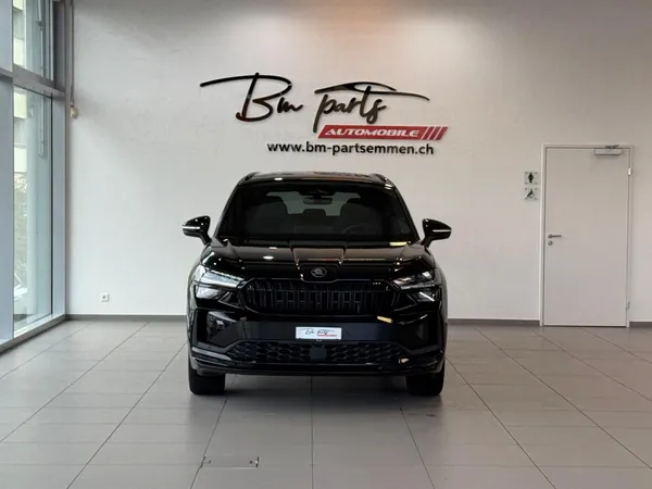 Car image 8