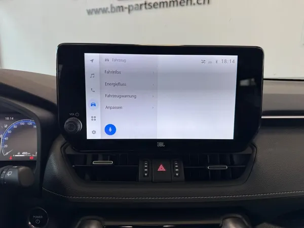 Car image 19