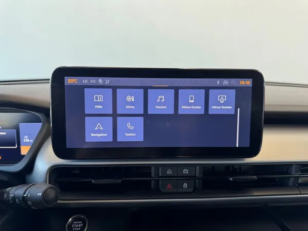 Car image 13