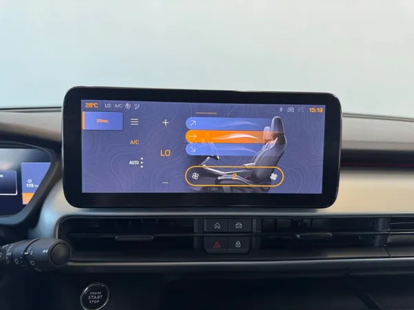 Car image 16