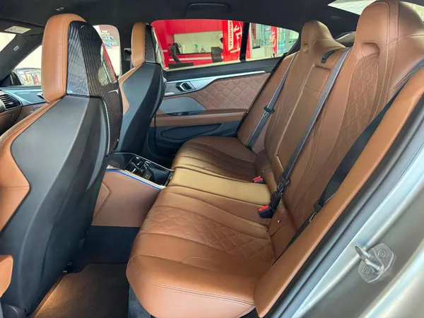 Car image 20