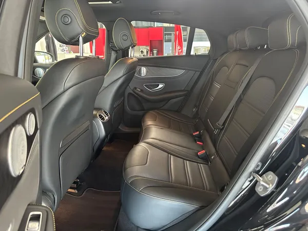 Car image 24
