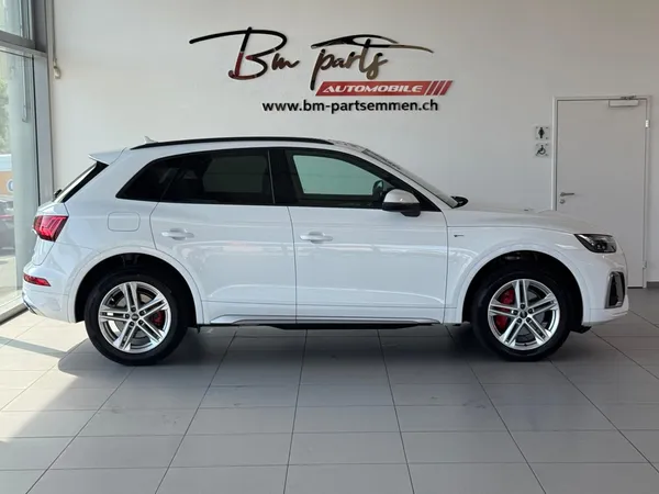Car image 7