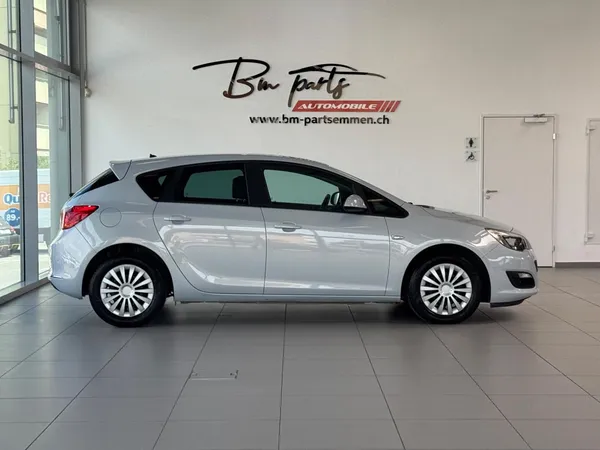 Car image 7