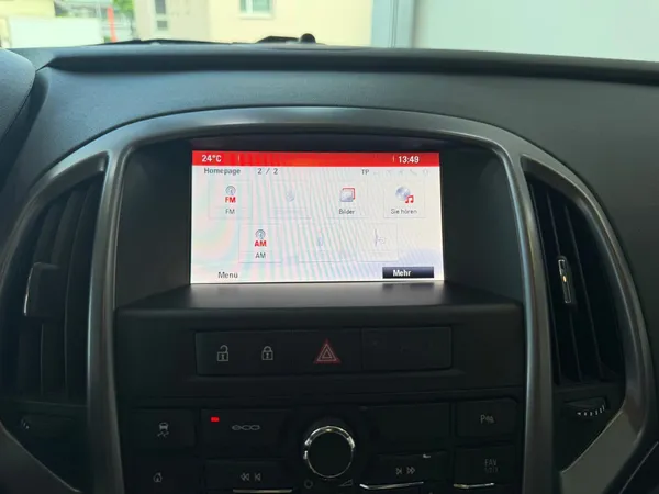 Car image 13