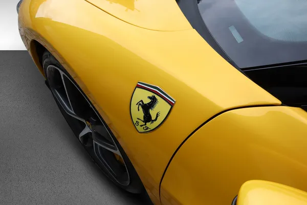 Car image 10