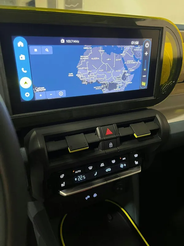 Car image 8