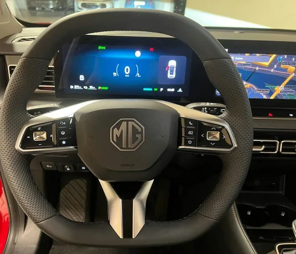 Car image 8
