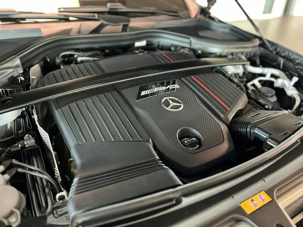 Car image 13