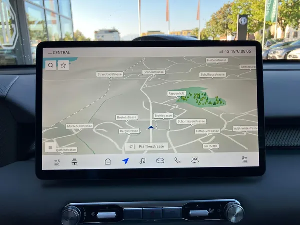 Car image 10