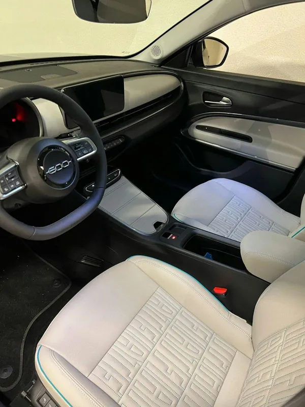 Car image 6