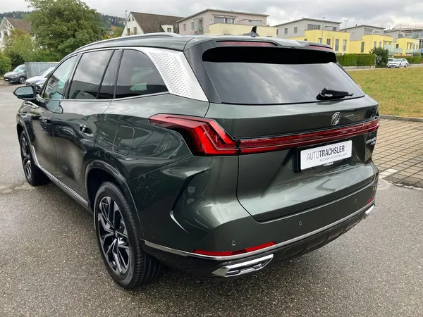 Car image 5