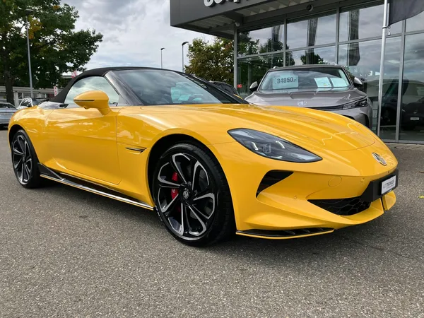 Car image 5
