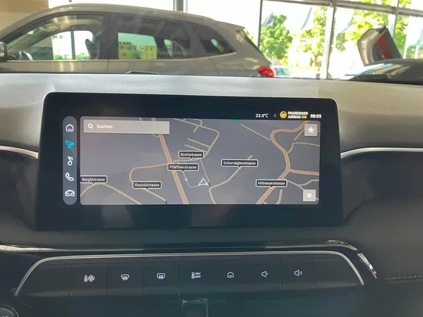 Car image 10