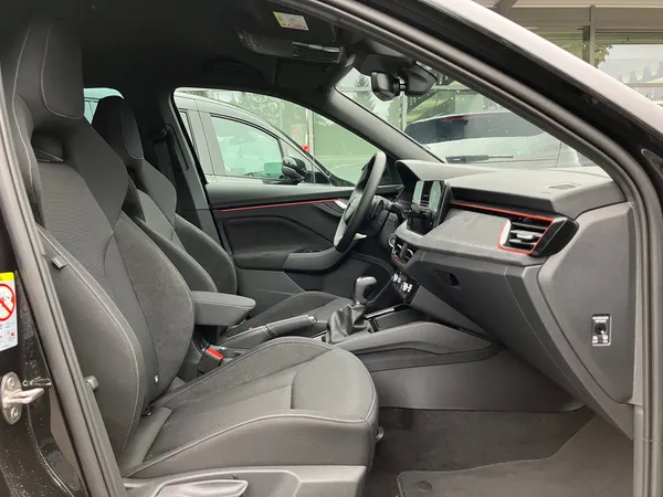 Car image 8