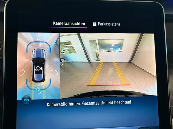 Car image 14