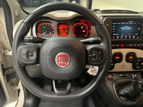 Car image 9