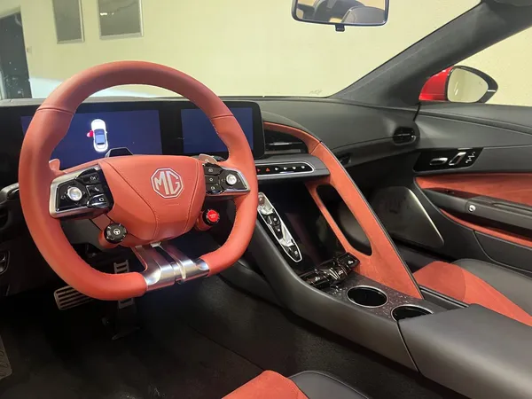 Car image 8