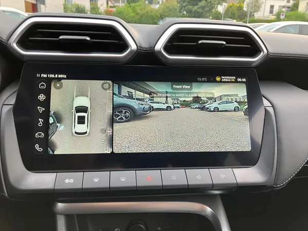 Car image 13
