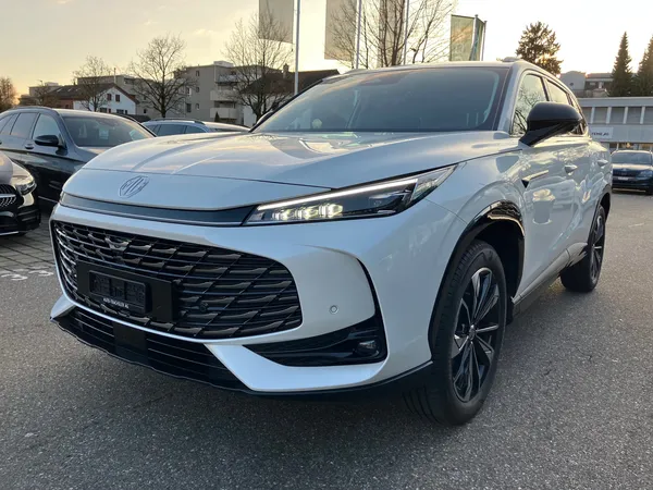 Car image 3